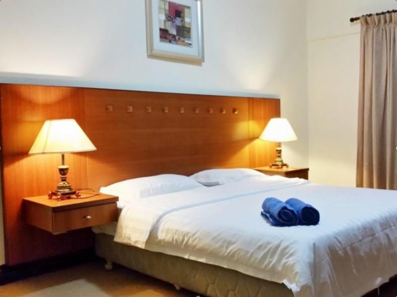 Kk Waterfront Suites At Marina Court Kota Kinabalu Bagian luar foto