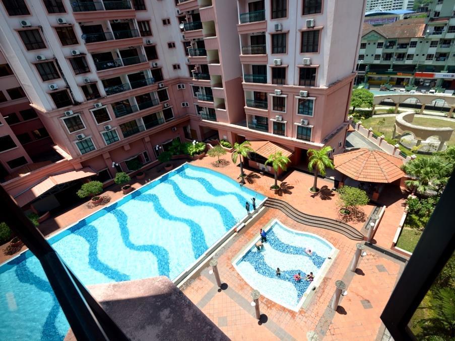 Kk Waterfront Suites At Marina Court Kota Kinabalu Bagian luar foto